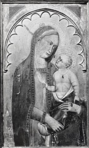 Istituto Centrale per il Catalogo e la Documentazione: Fototeca Nazionale — Giovanni di Nicola - sec. XIV - Madonna con Bambino — insieme